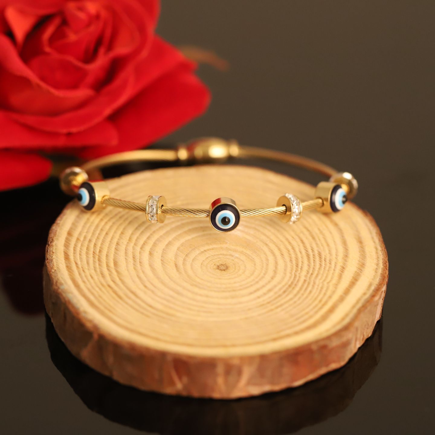 EVIL EYE MAGNET BRACELET