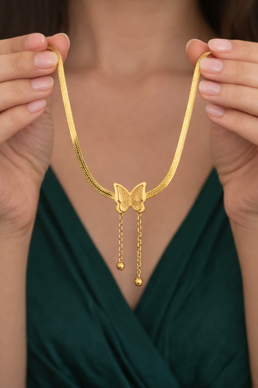 BUTTERFLY TASSELS NECKLACE