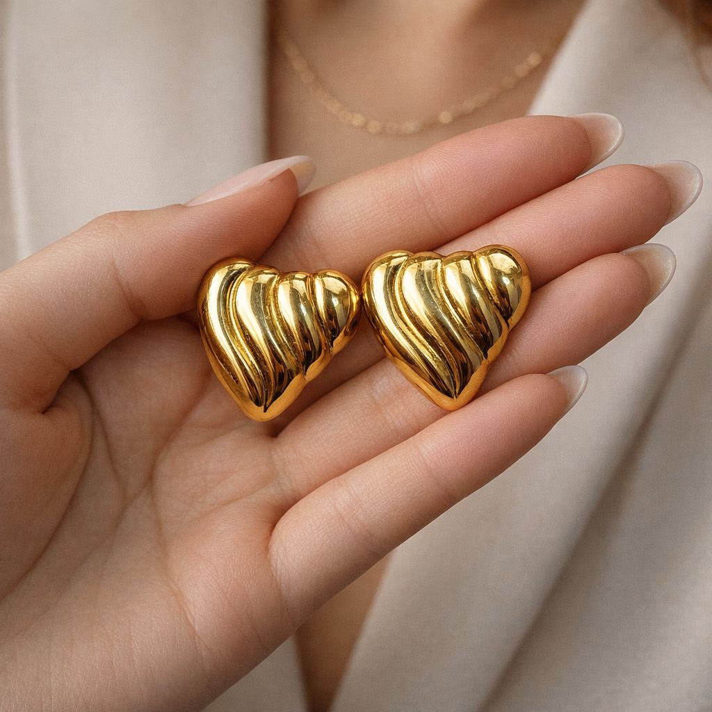HEART SHAPED LINE EARRINGS