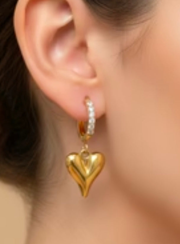 GOLDEN HEART HOOP