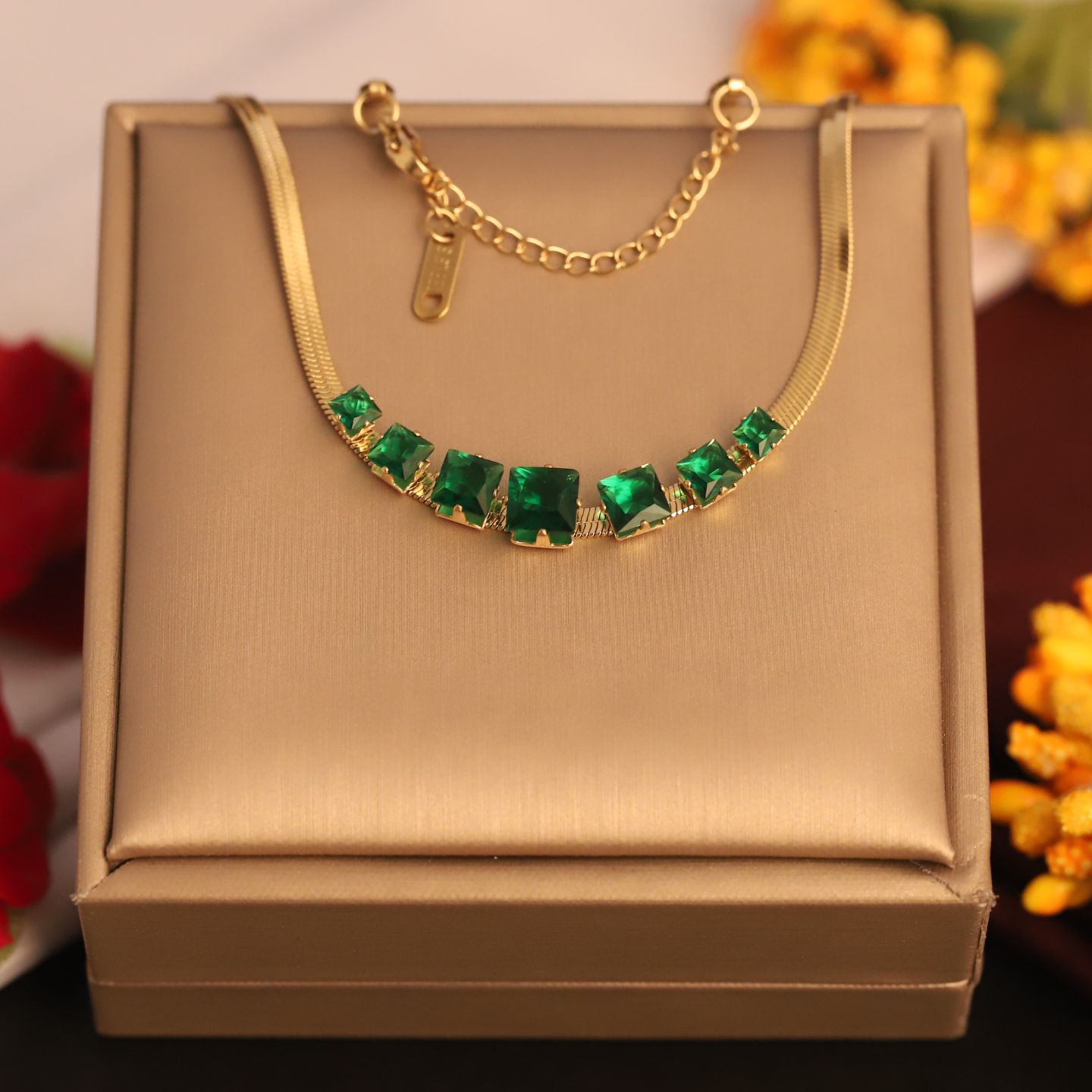BIG STONE NECKLACE
