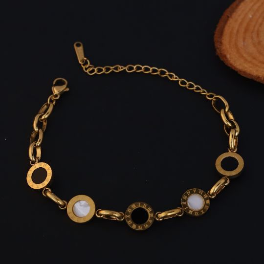 HOOK PATTERN CIRCLE BRACLET