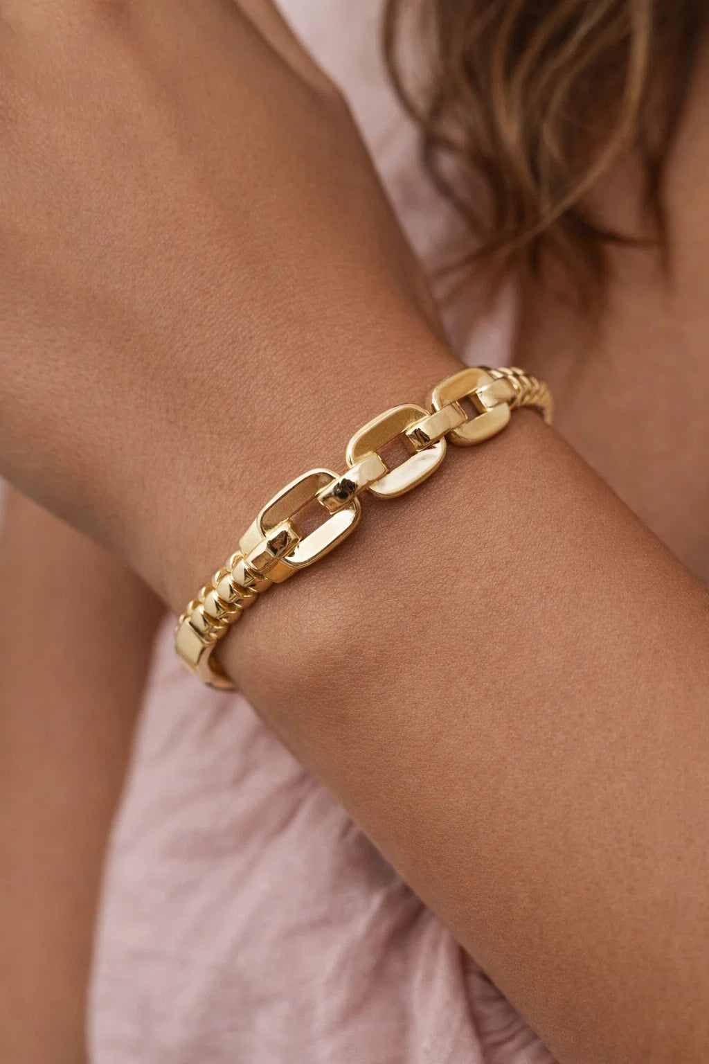 GOLDEN KADA BRACELET