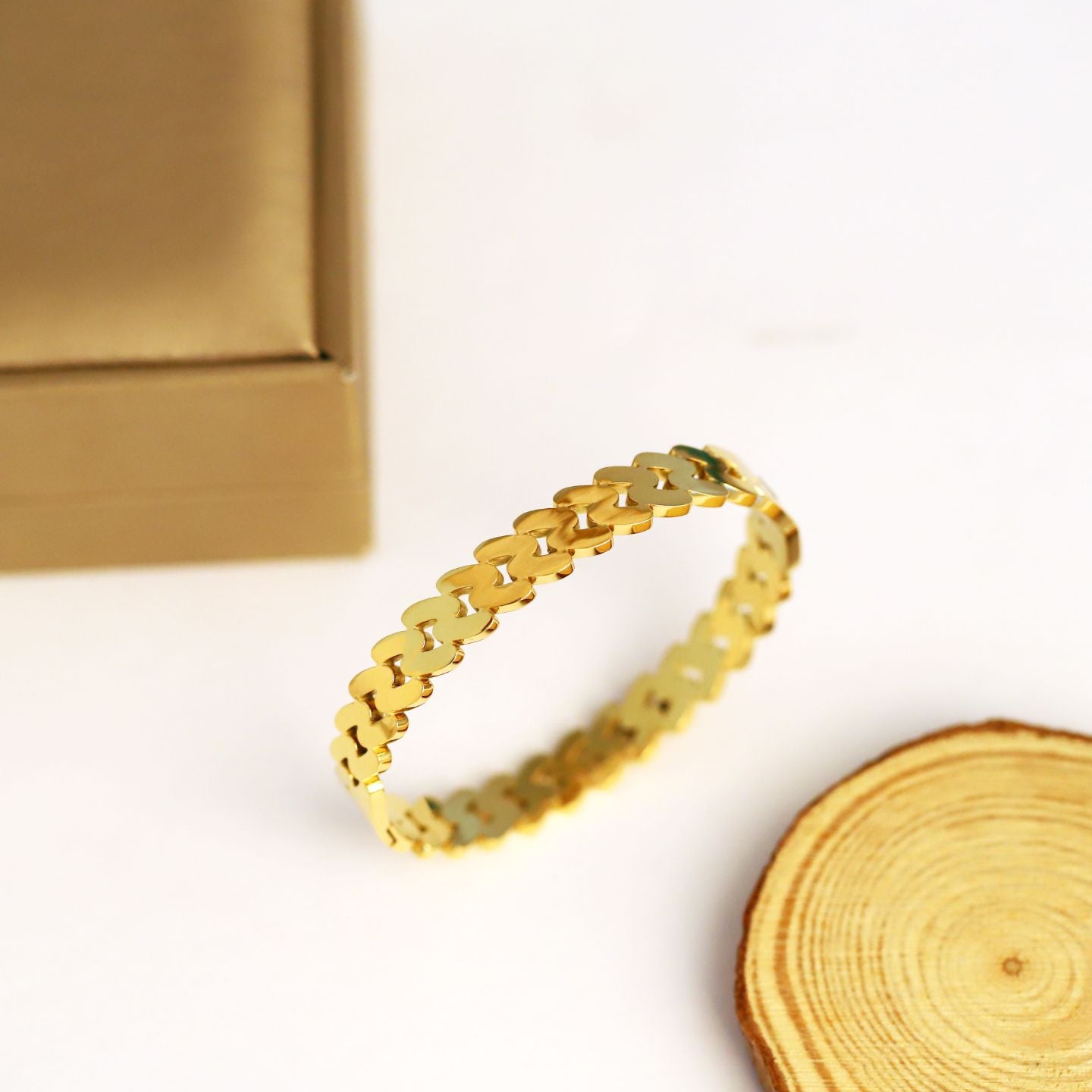 SWIRL PATTERN SOLID BRACELET