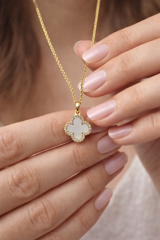 WHITE ROTATING NECKLACE