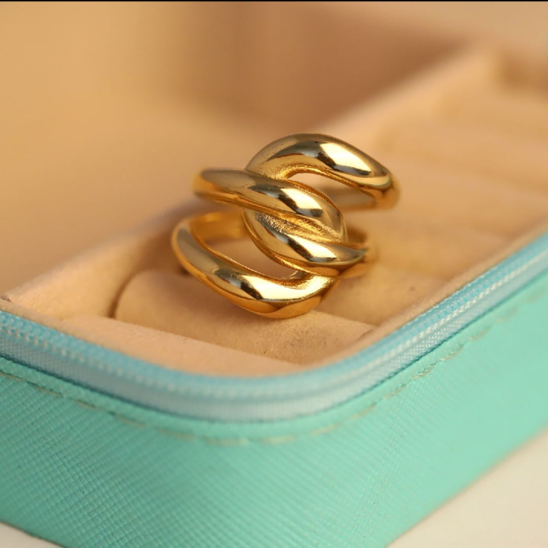 DOUBLE OVAL RING