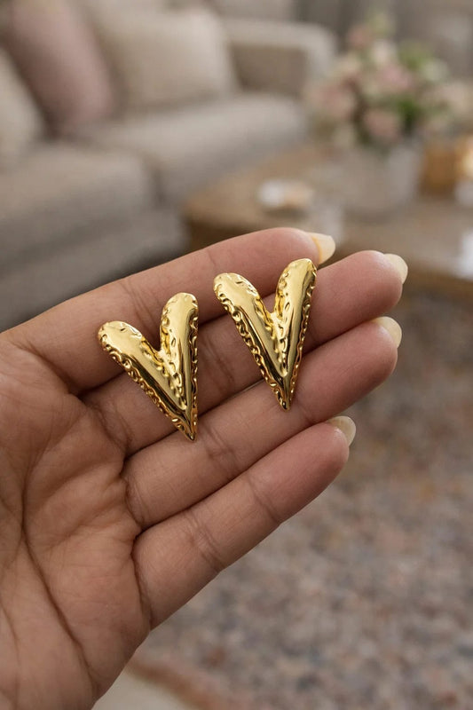 V HEART SHAPED EARRING