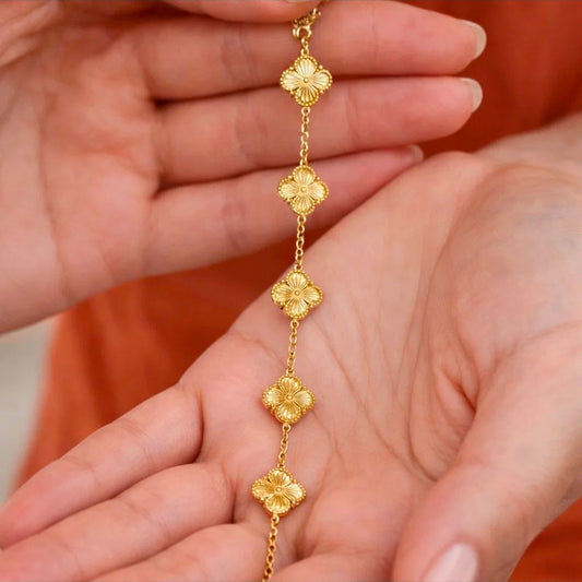 FLOWER CLOVE CHAIN BRACELET