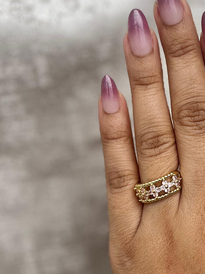 FLOWER STUD ROUND