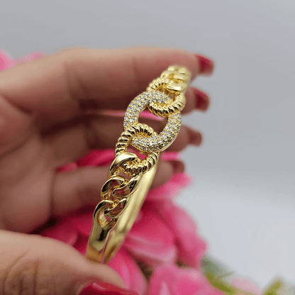 SQ SHAPED STUD BRACELET