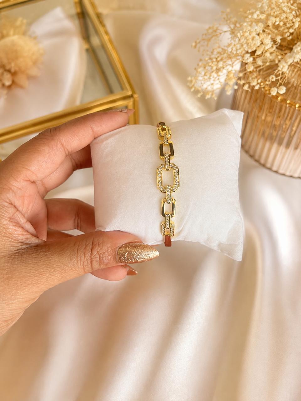 RECT STUD DESIGNER KADA