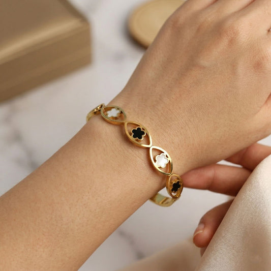 DUAL COLOR FLOWER BRACELET