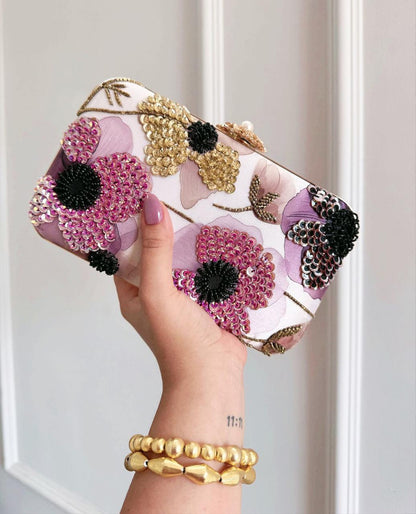 ELEGANT EMBROIDERY CLUTCH