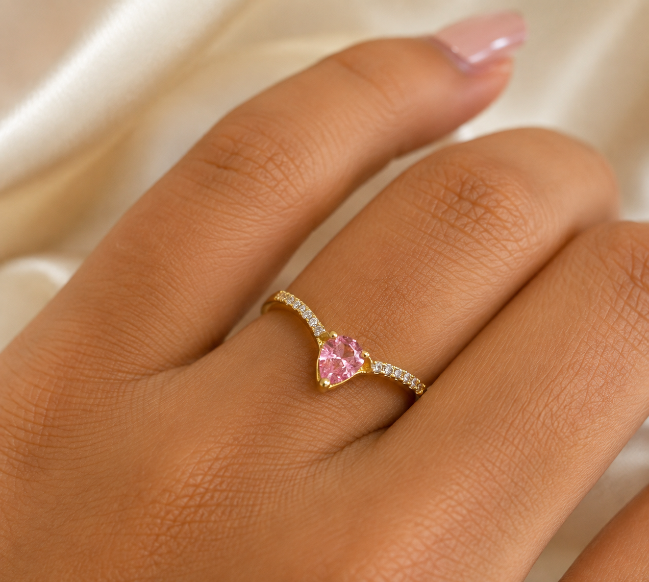 V STUDDED PINK STONE