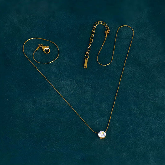 SMALL PENDANT NECKLACE