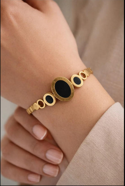 OVAL BLACK KADA BRACELET