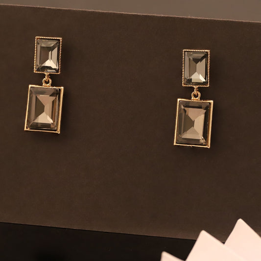 BLACK RECT EARRING