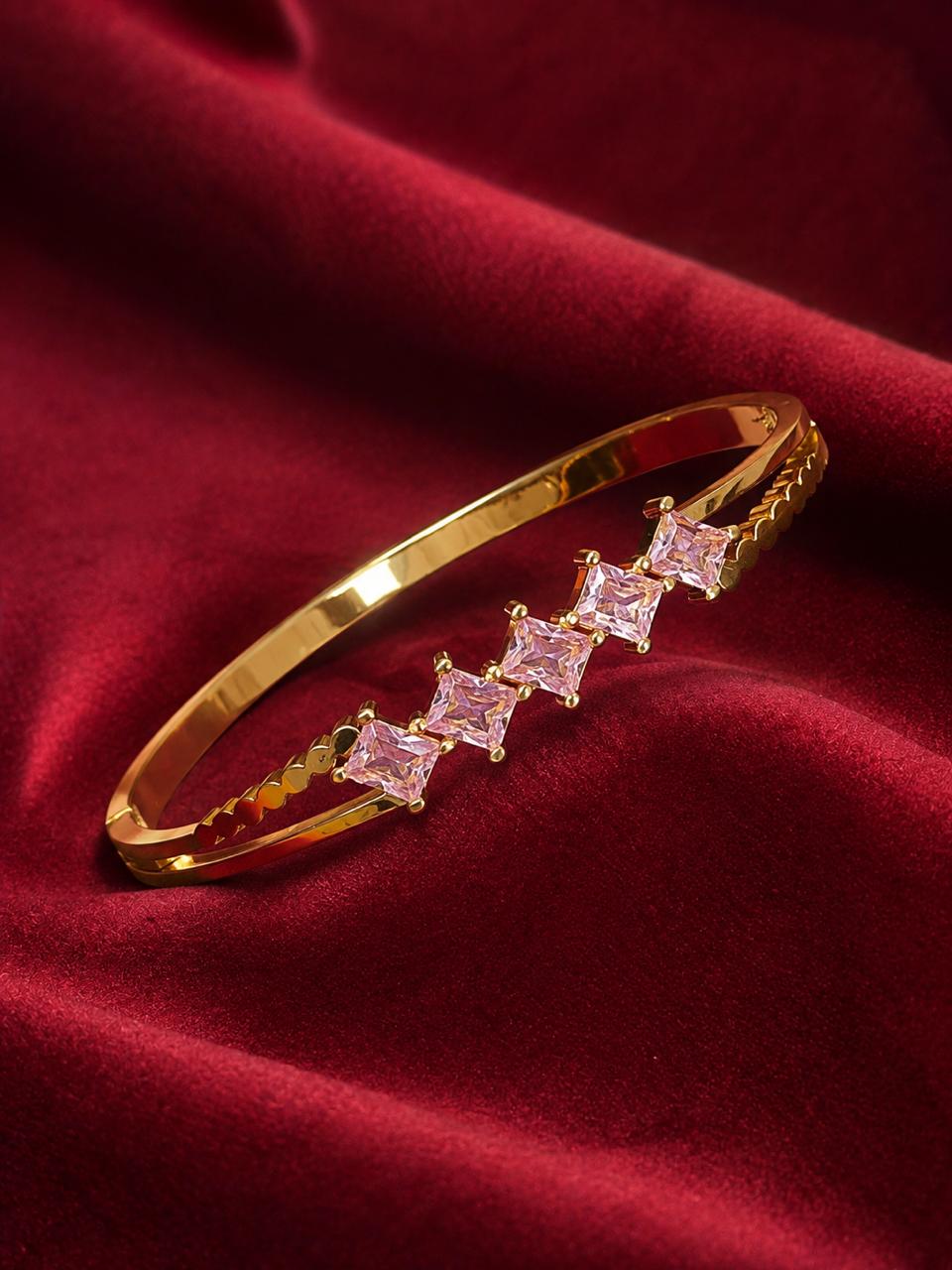 RECT SHAPED 5 STONE BRACELET