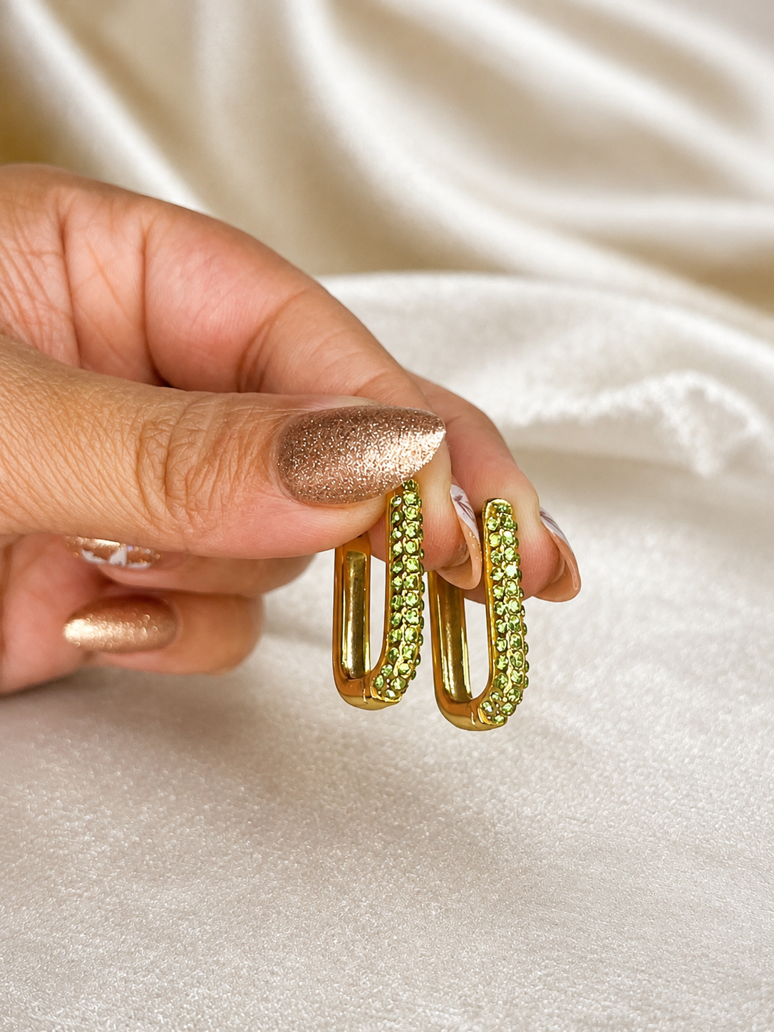 RECT STUDDED HOOP