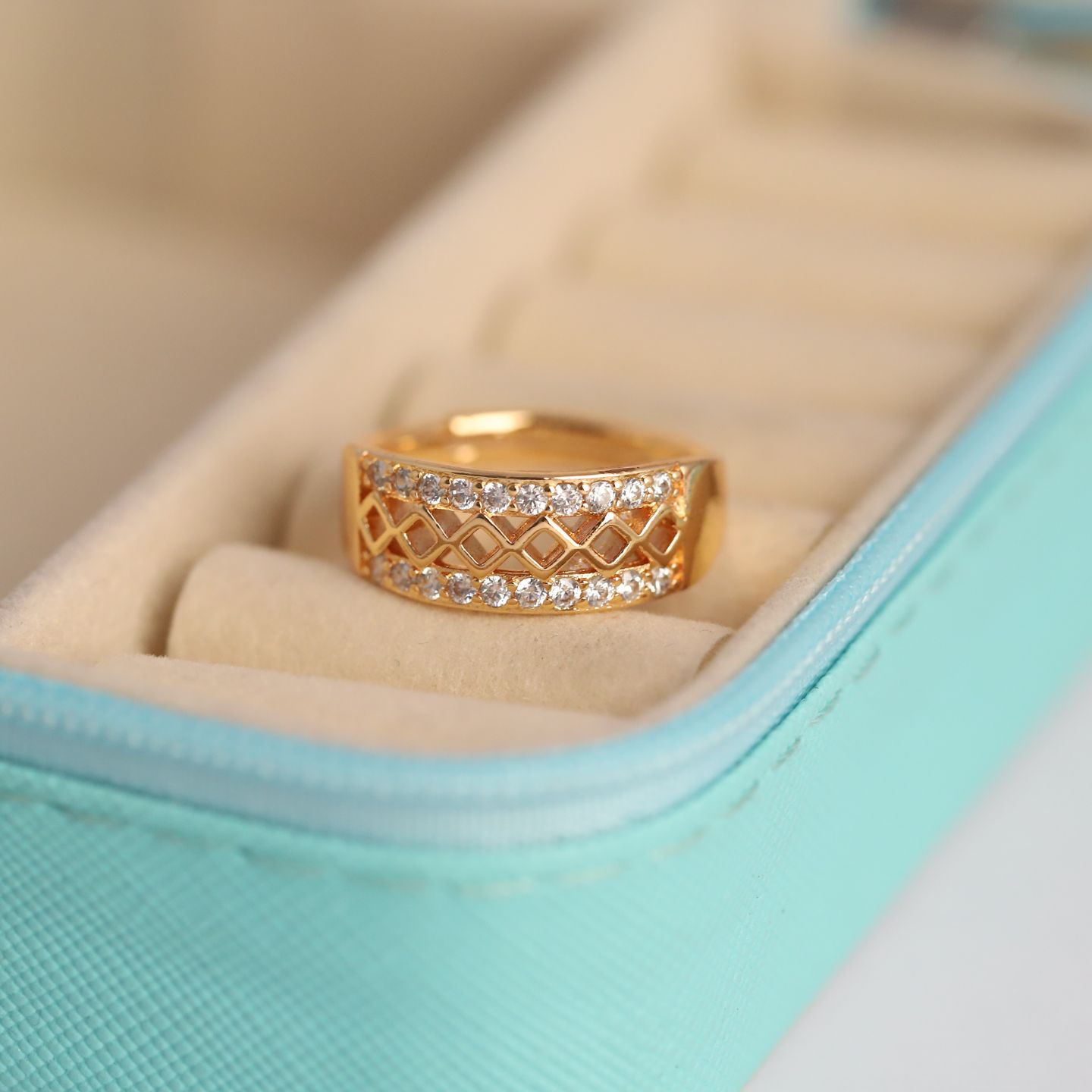 CROSS PATTERN RG RING