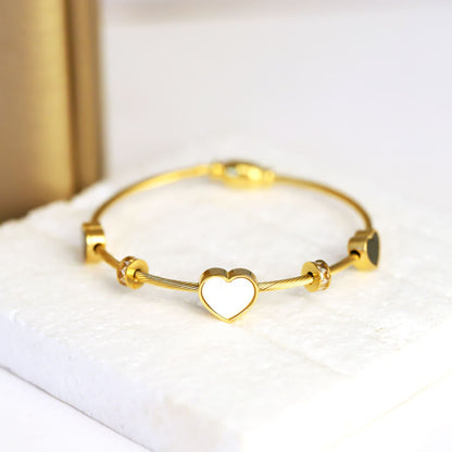 HEART SHAPED MAGNET BRACELET
