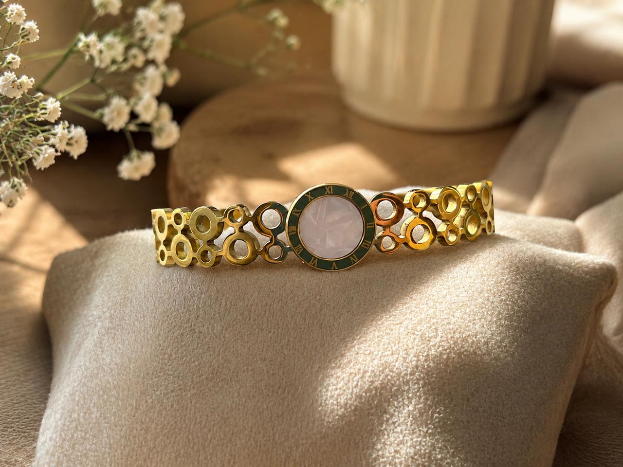 WHITE CIRCLE KADA BRACELET