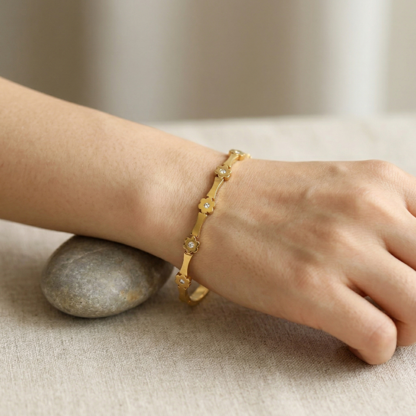 STUD BANGLE DESIGN