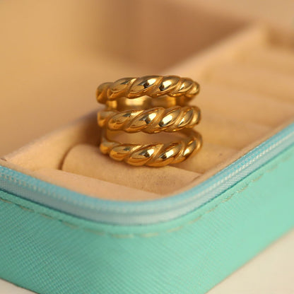 TRIPLE LINE RING