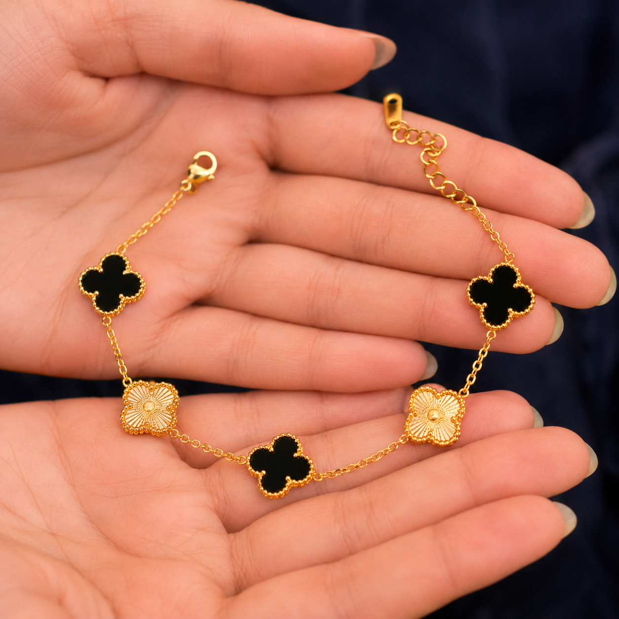 FLOWER CLOVE CHAIN BRACELET