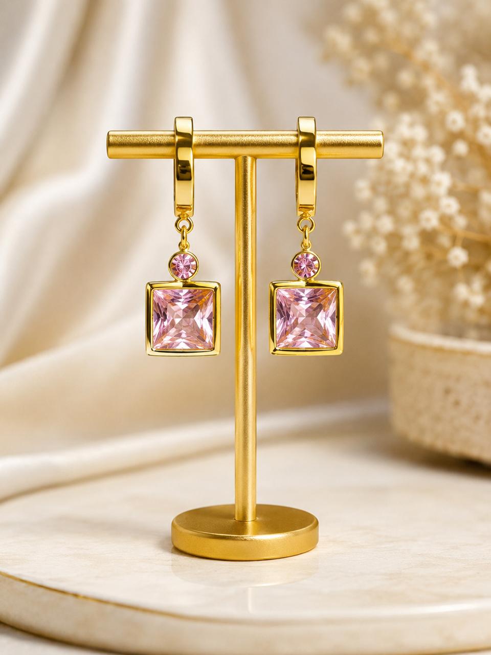 SQ SHAPED EARRINGS