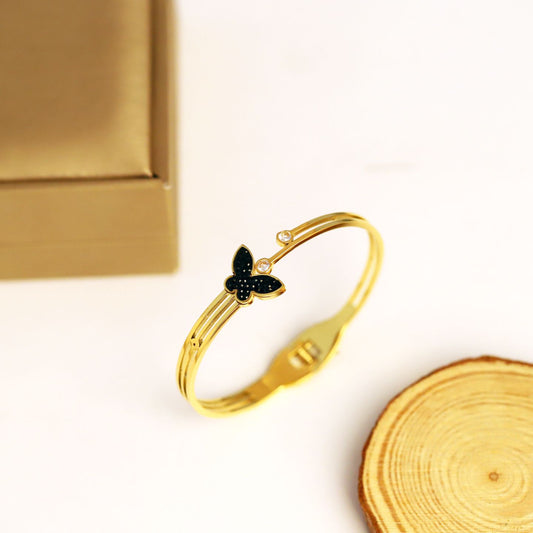 BLACK BUTTERFLY KADA