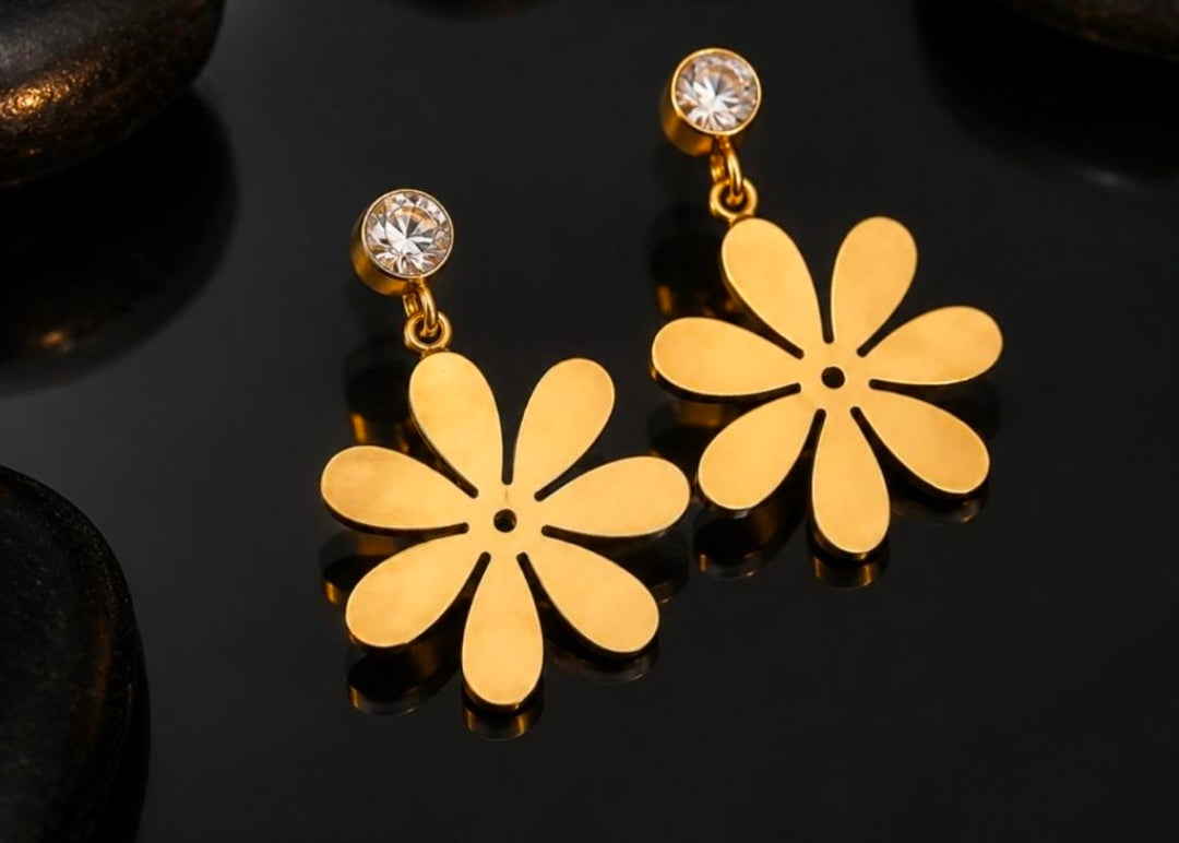 SMALL FLOWER STUD EARRINGS