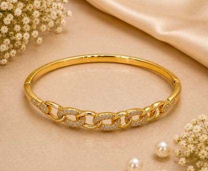 LINK STUDDED BRACELET
