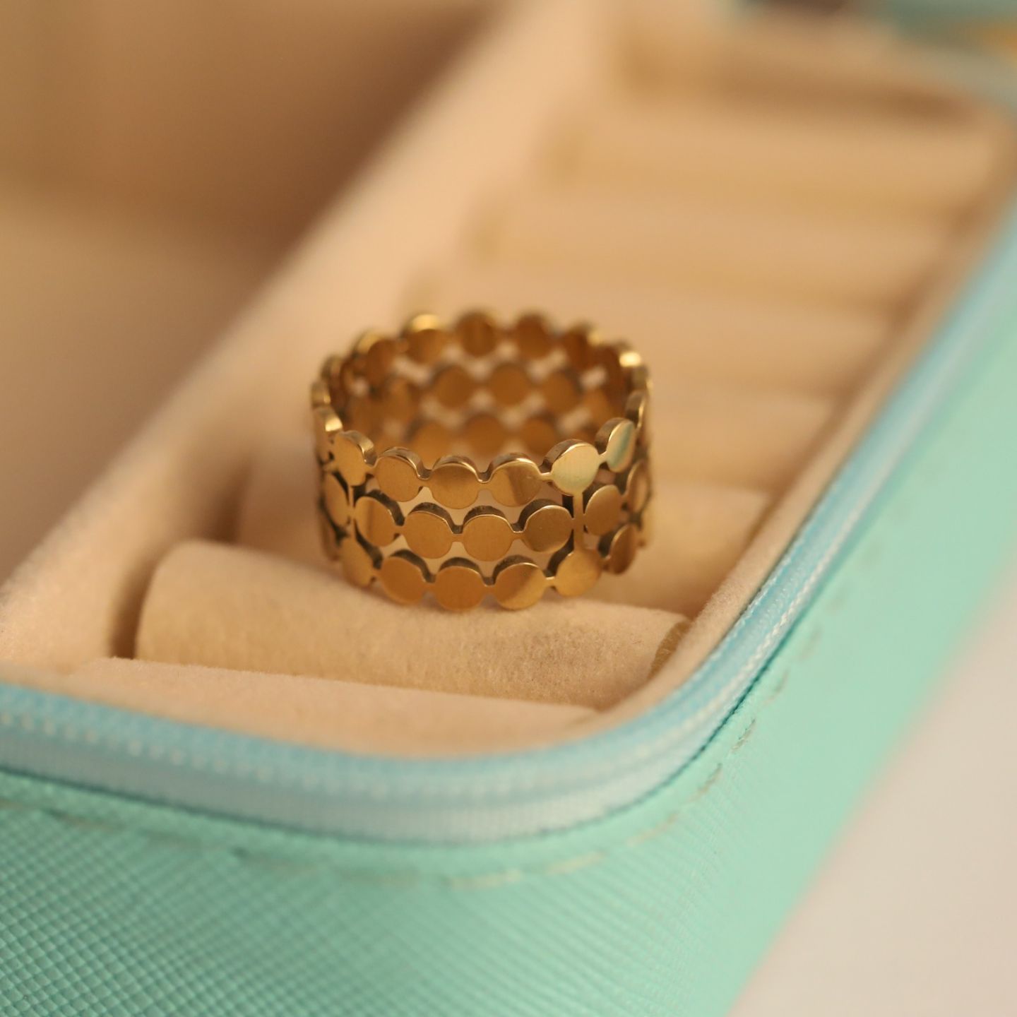 TRIPLE ROUND SHAPED RING