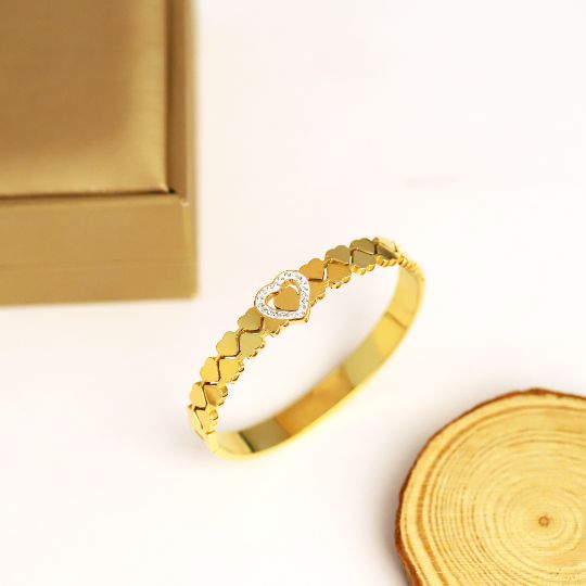 HEART FLOWING BRACELET