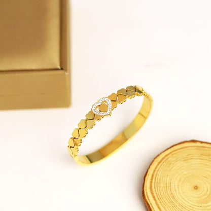 HEART FLOWING BRACELET