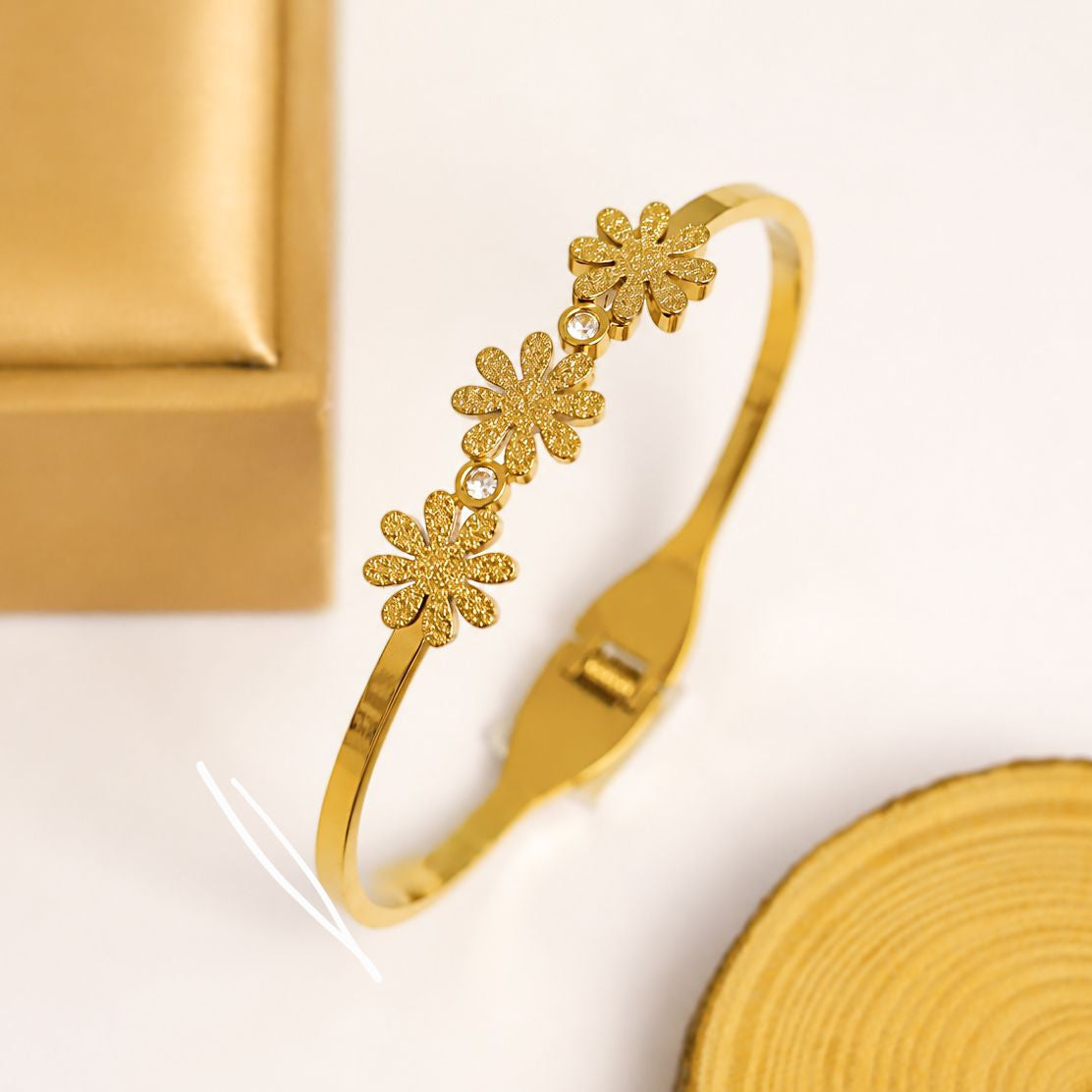 FLOWER DESIGN KADA BRACELET