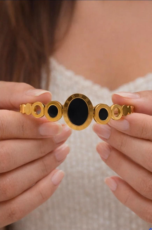 OVAL BLACK KADA BRACELET