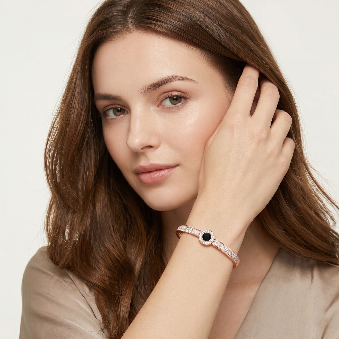 STUDDED BLACK CIRCLE KADA