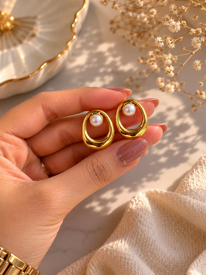 PEARL STUD EARRING