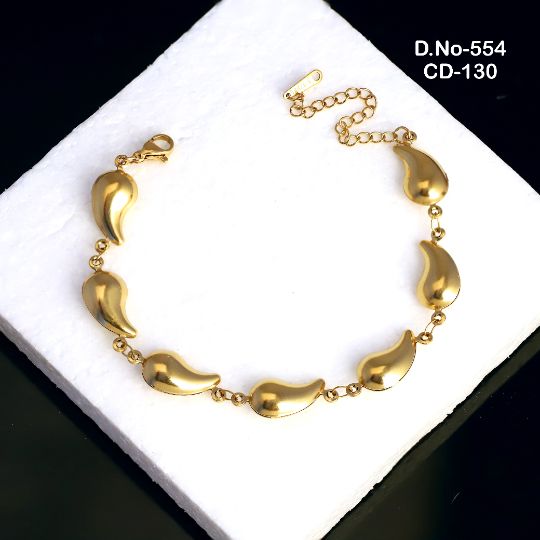 SHELL SHAPED BRACELET