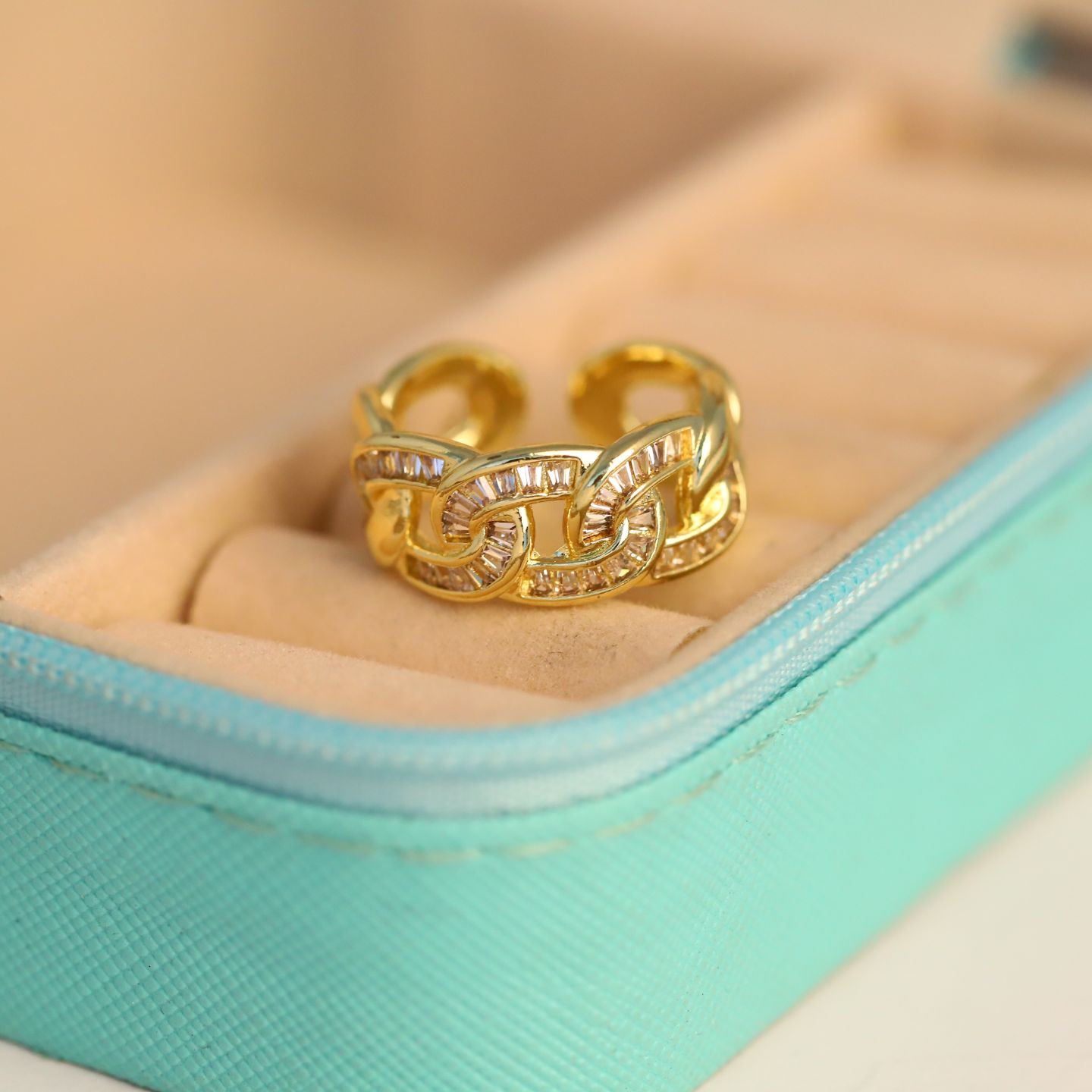 OVAL STUDDED RING
