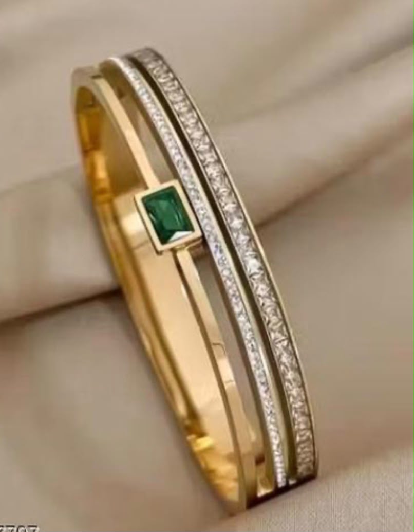 GOLDEN STONE KADA BRACELET