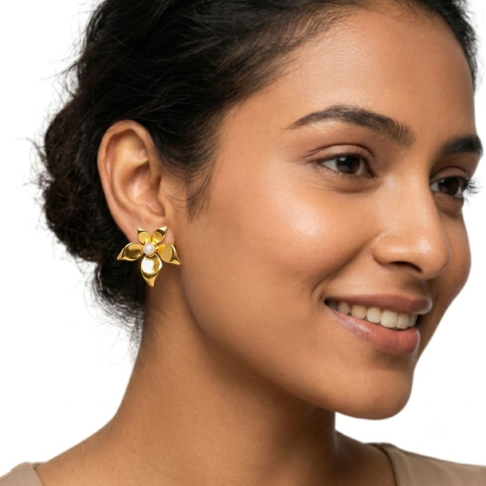 PEARL FLOWER EARRINGS